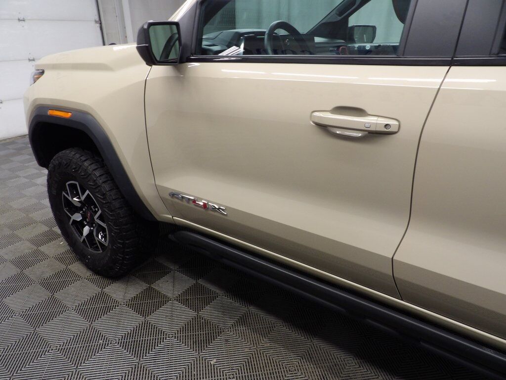 2023 GMC Canyon 4x4 Crew Cab AT4X Fond du Lac WI