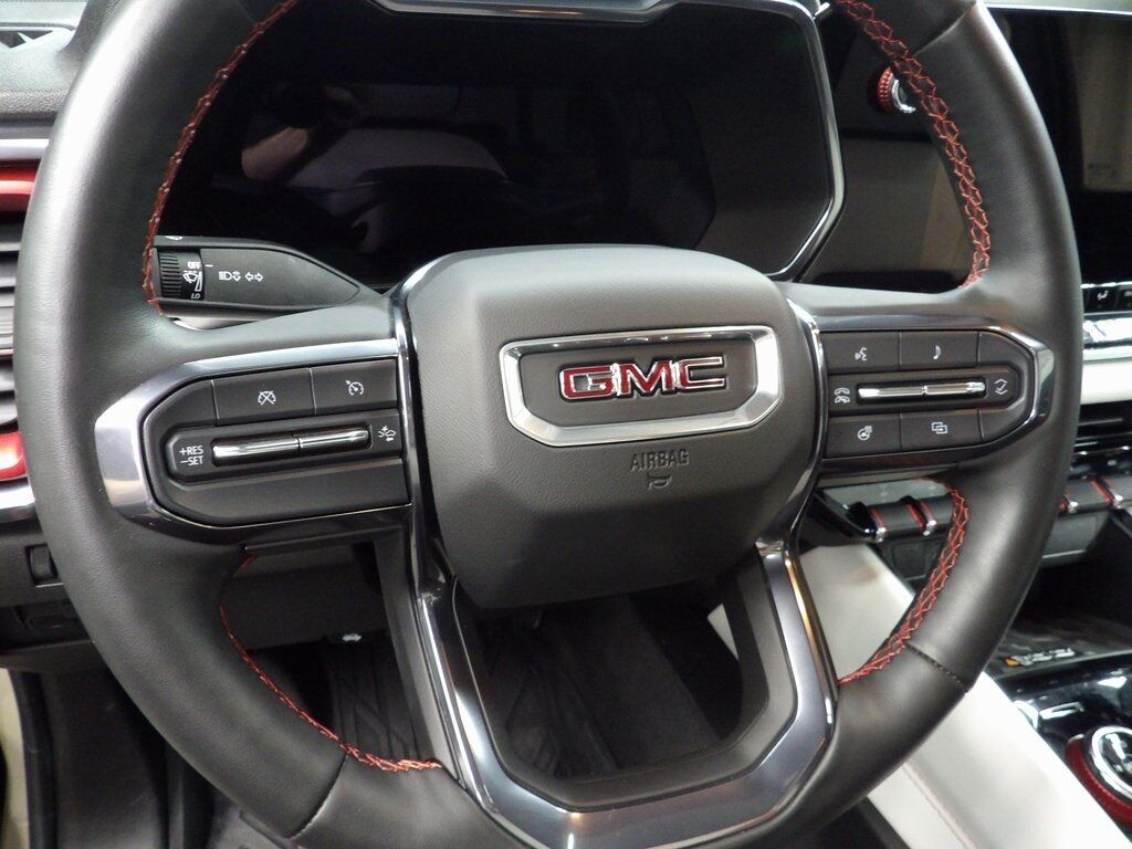 2023 GMC Canyon 4x4 Crew Cab AT4X Fond du Lac WI