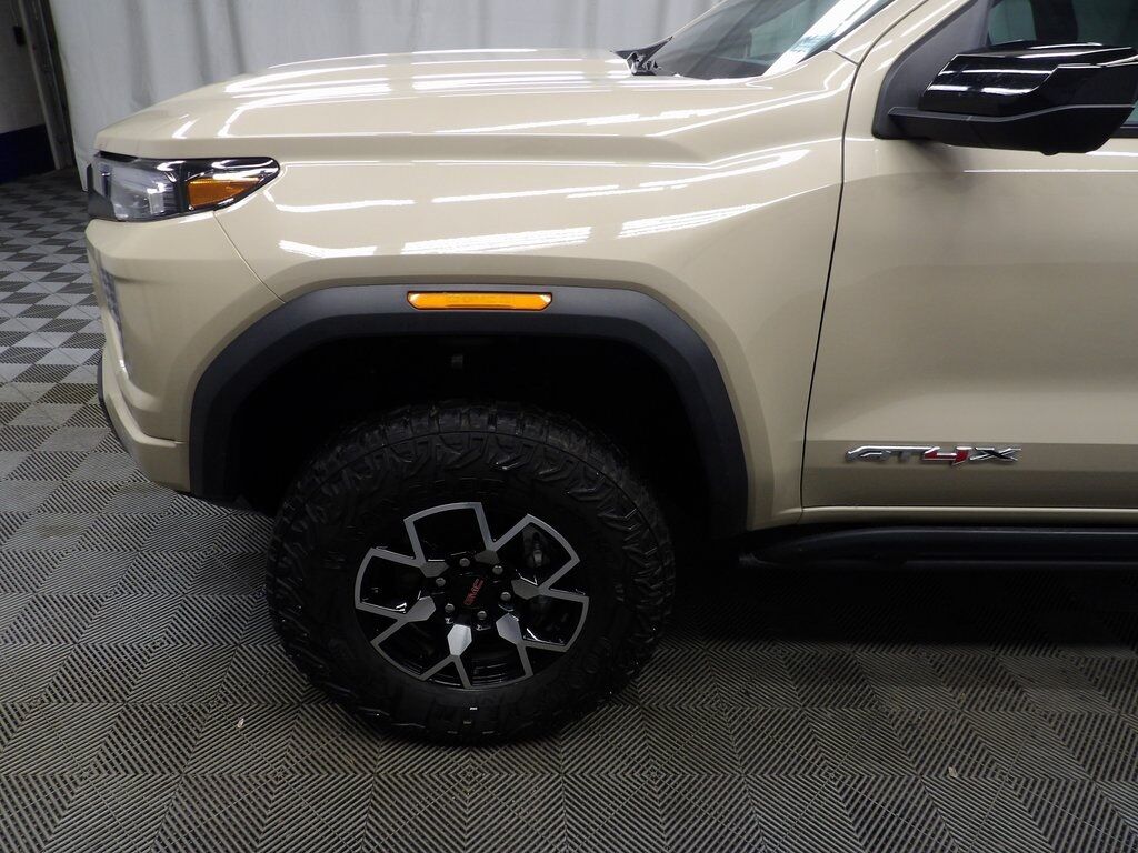 2023 GMC Canyon 4x4 Crew Cab AT4X Fond du Lac WI