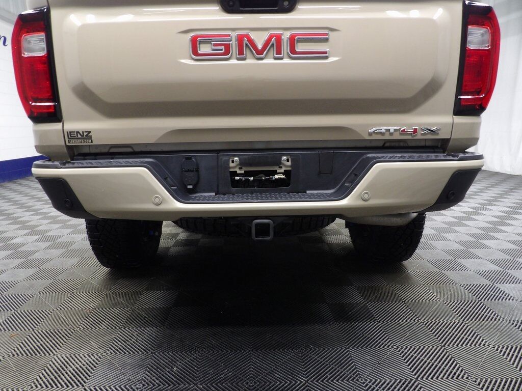 2023 GMC Canyon 4x4 Crew Cab AT4X Fond du Lac WI