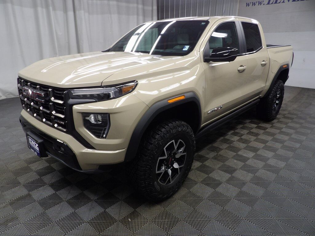 2023 GMC Canyon 4x4 Crew Cab AT4X Fond du Lac WI