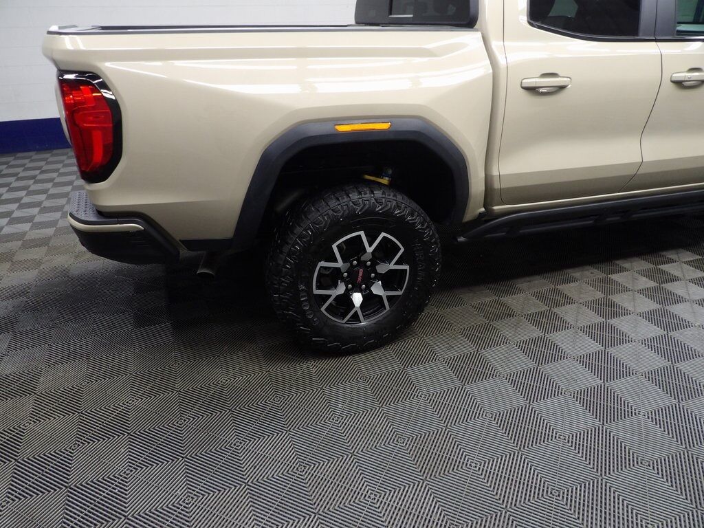 2023 GMC Canyon 4x4 Crew Cab AT4X Fond du Lac WI