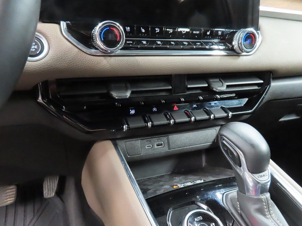 2023 GMC Canyon 4x4 Crew Cab Denali Fond du Lac WI