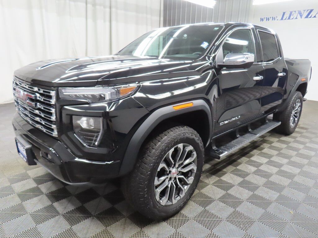 2023 GMC Canyon 4x4 Crew Cab Denali Fond du Lac WI