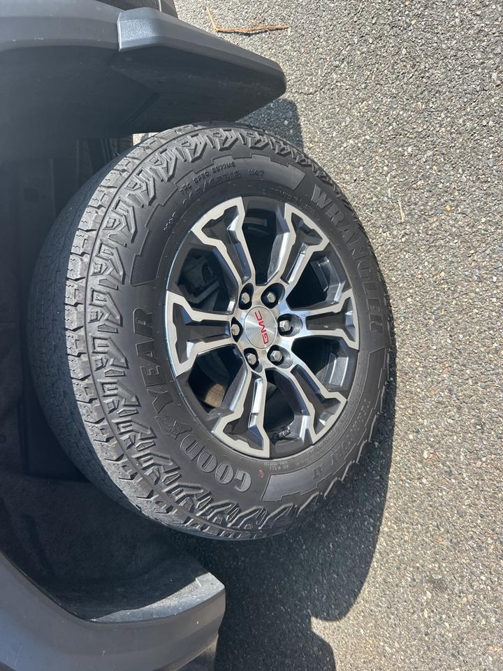 2023 GMC Canyon AT4 Ashland VA