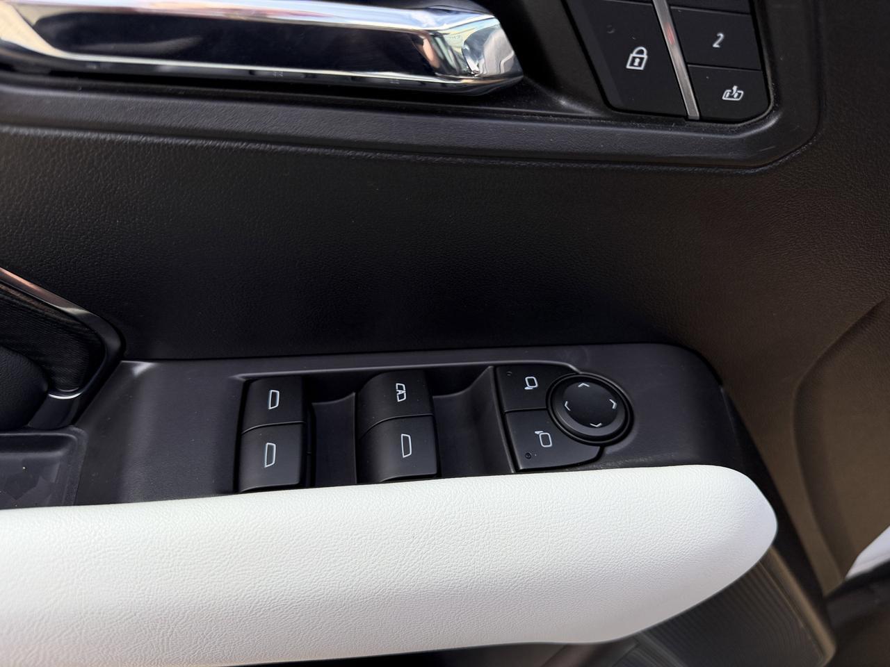 2023 GMC Canyon AT4X Crew Cab 4WD | Low KMs | NAV | Bose Audio | Heated Seats | Remote Start | Wireless Charging Redwater AB