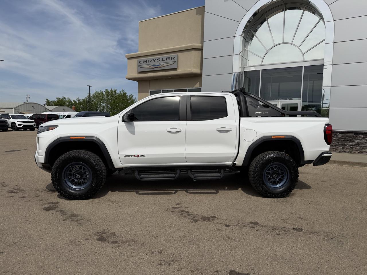 2023 GMC Canyon AT4X Crew Cab 4WD | Low KMs | NAV | Bose Audio | Heated Seats | Remote Start | Wireless Charging Redwater AB
