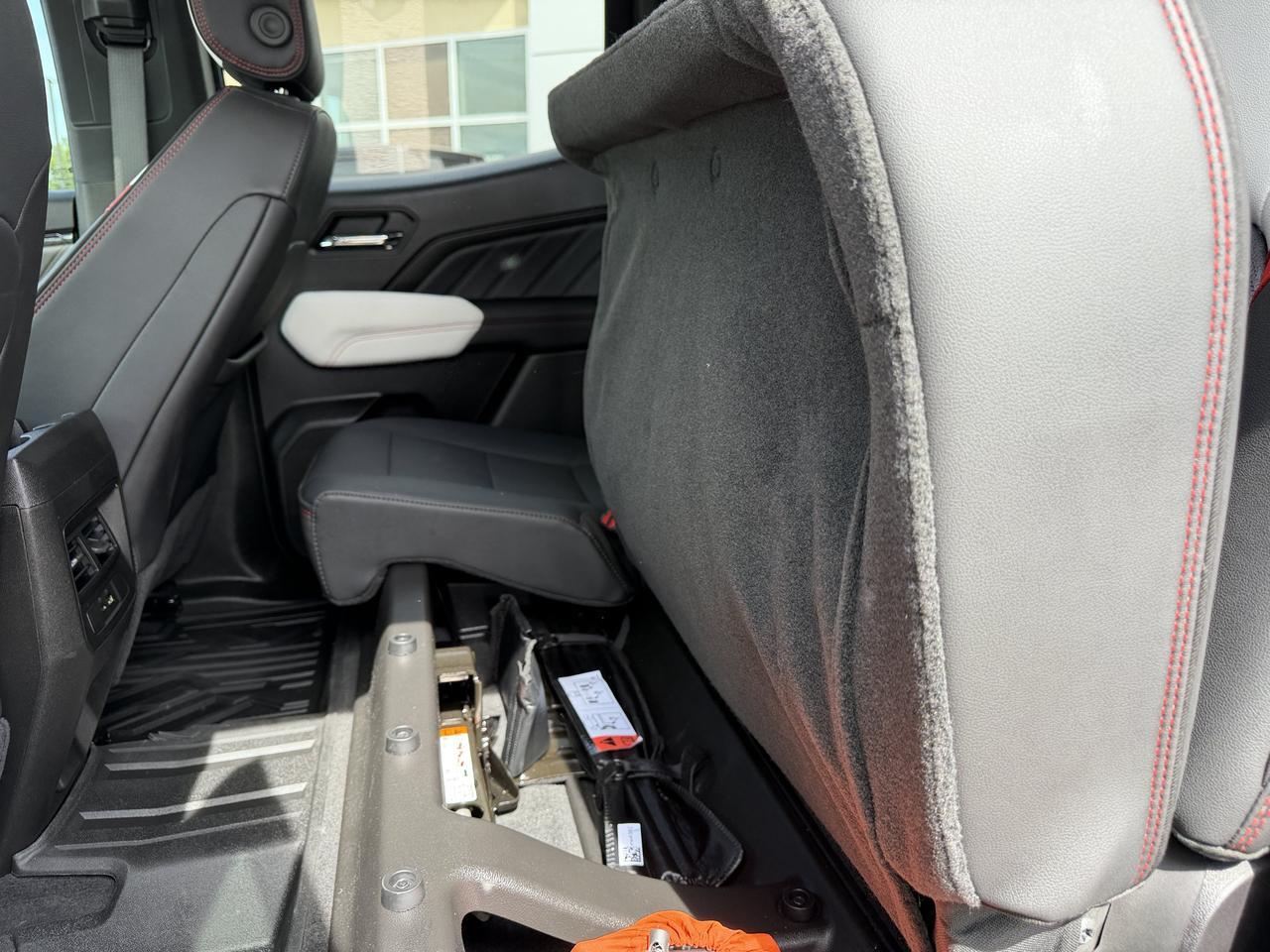 2023 GMC Canyon AT4X Crew Cab 4WD | Low KMs | NAV | Bose Audio | Heated Seats | Remote Start | Wireless Charging Redwater AB