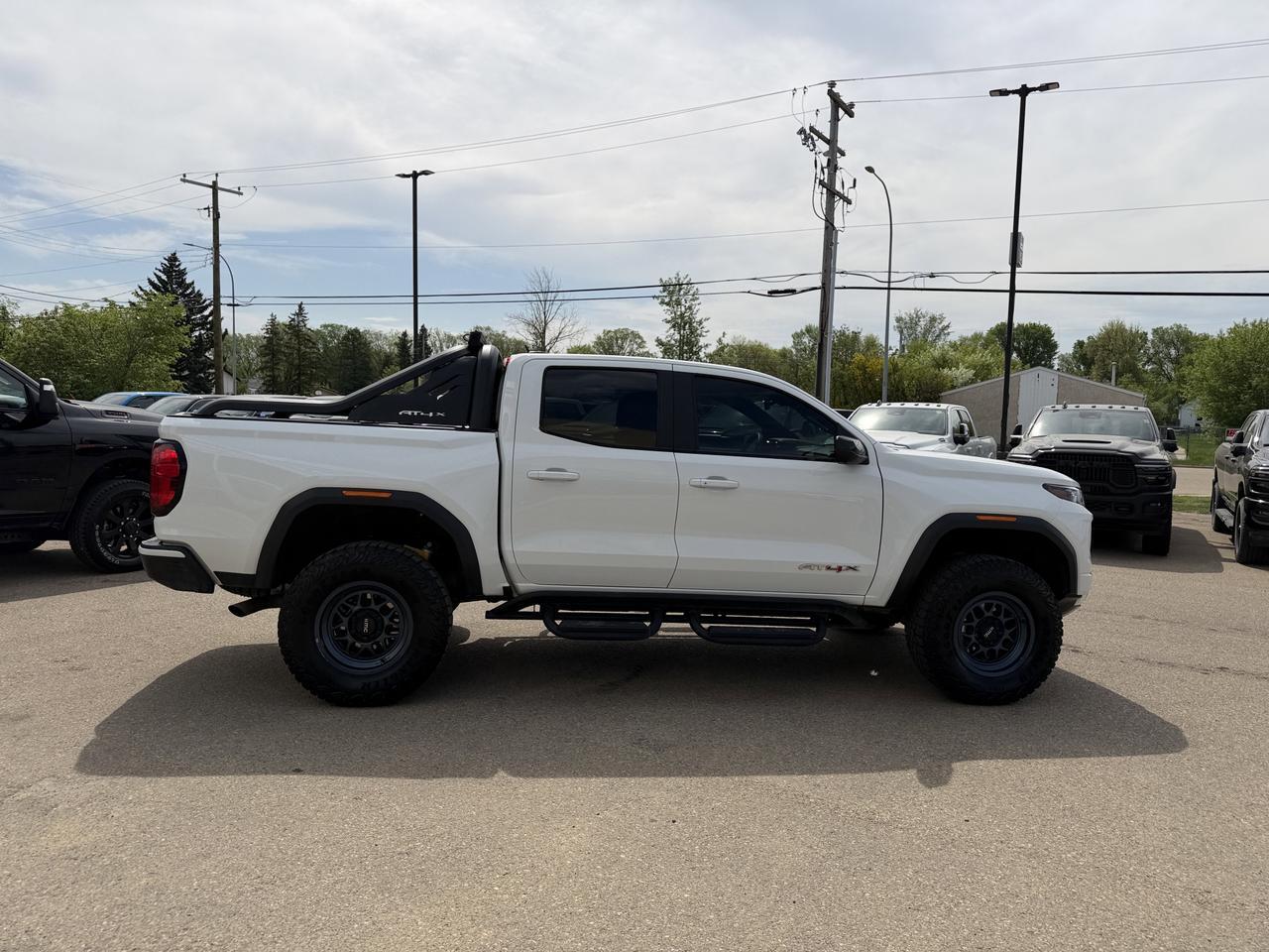 2023 GMC Canyon AT4X Crew Cab 4WD | Low KMs | NAV | Bose Audio | Heated Seats | Remote Start | Wireless Charging Redwater AB