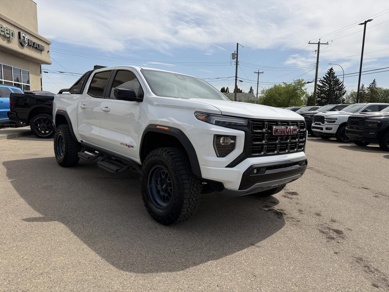 2023 GMC Canyon AT4X Crew Cab 4WD | Low KMs | NAV | Bose Audio | Heated Seats | Remote Start | Wireless Charging Redwater AB