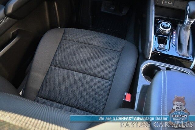2023 GMC Canyon Elevation / 4X4 / AutoStart / Convenience Pkg / Preferred Pkg / Power & Heated Seats / Lane Departure & Forward Collision Alert / Apple CarPlay & Android Auto / Backup Camera / Bed Liner / Tow Pkg / 1-Owner Anchorage AK