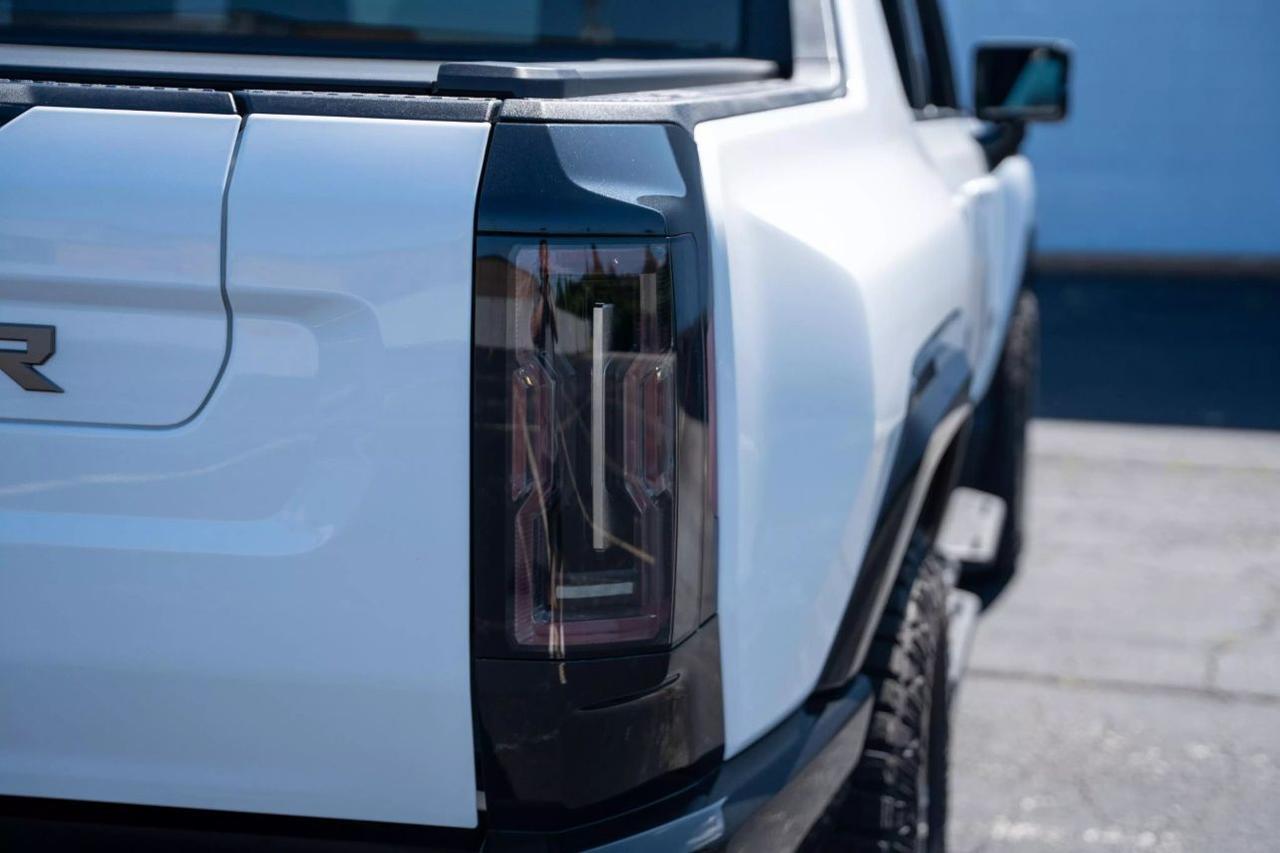 2023 GMC HUMMER EV Pickup 3X Pickup 4D 5 ft St. Louis MO