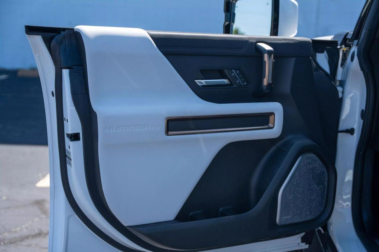 2023 GMC HUMMER EV Pickup 3X Pickup 4D 5 ft St. Louis MO