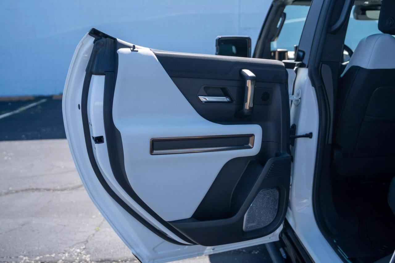 2023 GMC HUMMER EV Pickup 3X Pickup 4D 5 ft St. Louis MO