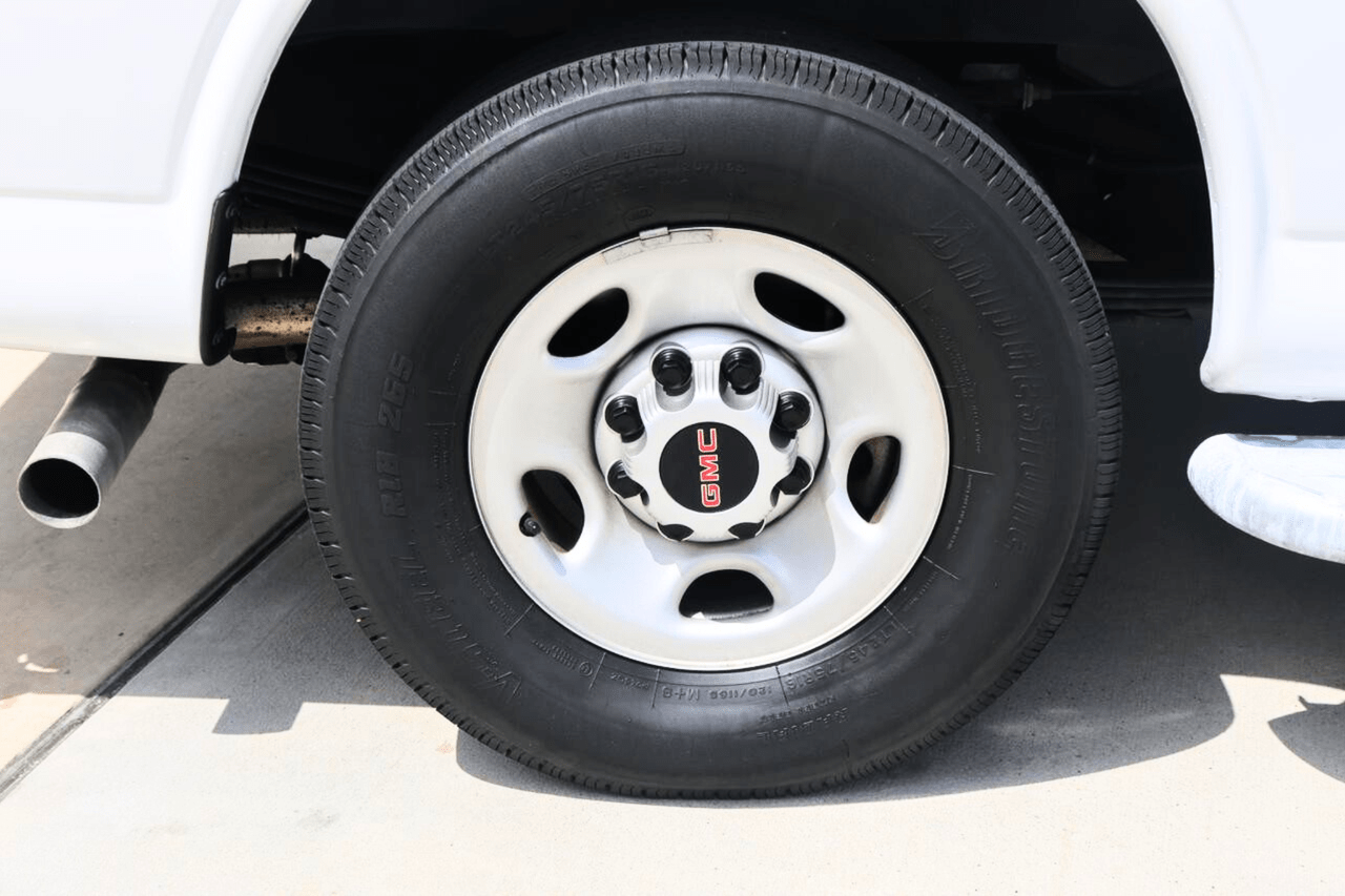 2023 GMC SAVANA G2500 Houston TX