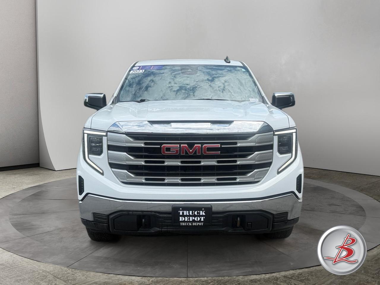 2023 GMC SIERRA 1500 Crew Cab 4x4 SLE