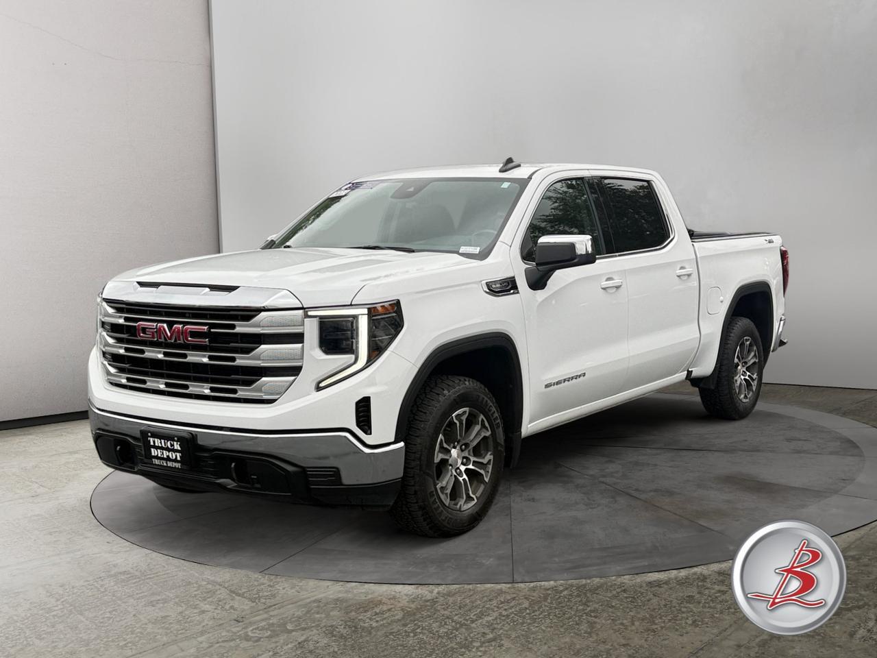2023 GMC SIERRA 1500 Crew Cab 4x4 SLE