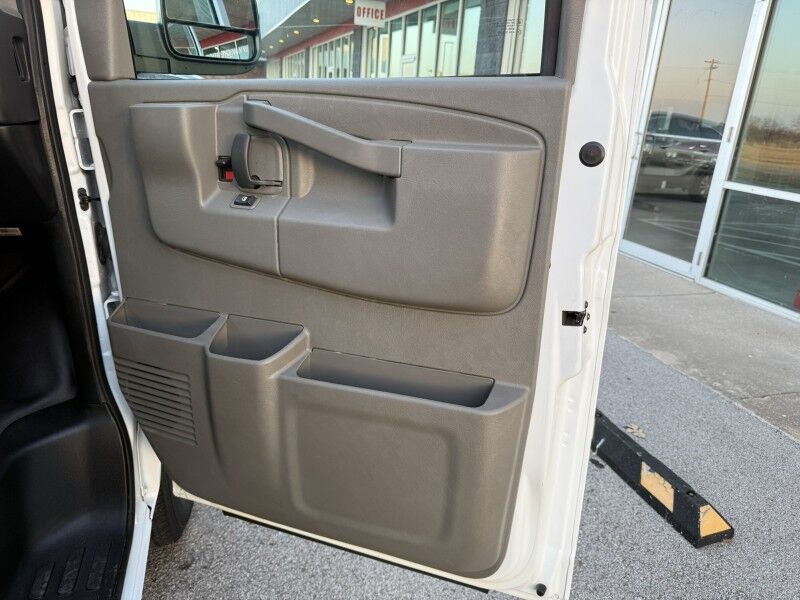 2023 GMC Savana 2500 Cargo Van 12k mi's Collinsville OK