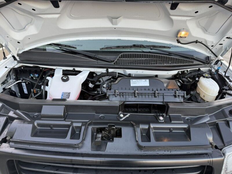 2023 GMC Savana 2500 Cargo Van 12k mi's Collinsville OK