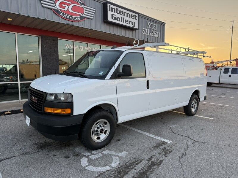 2023 GMC Savana Cargo Work Van's photo
