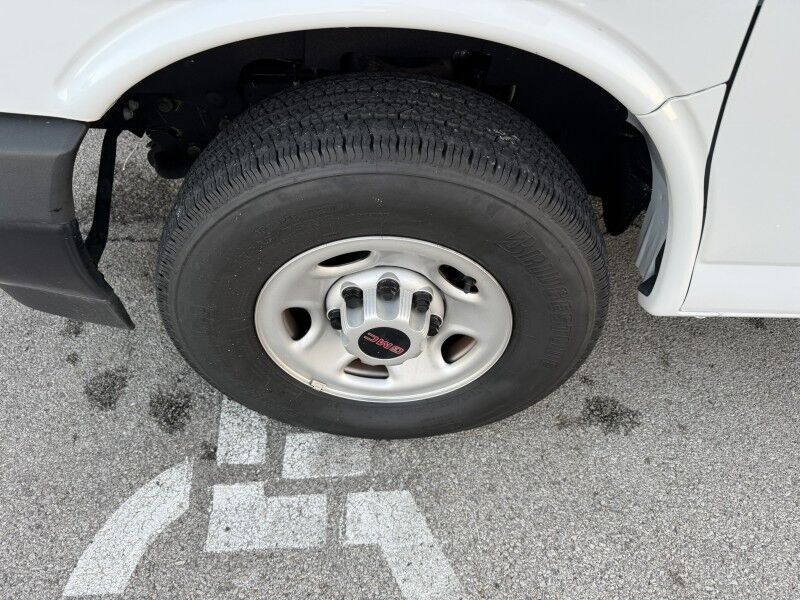 2023 GMC Savana 2500 Cargo Van 12k mi's Collinsville OK