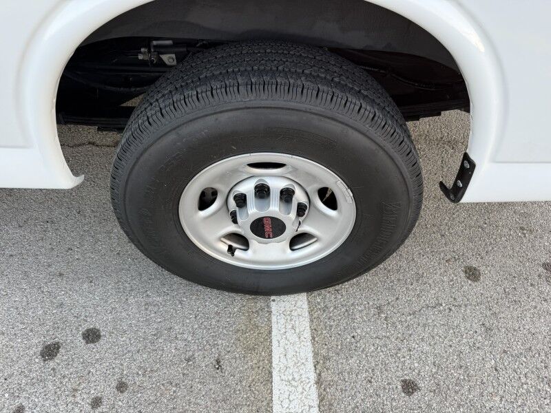 2023 GMC Savana 2500 Cargo Van 12k mi's Collinsville OK