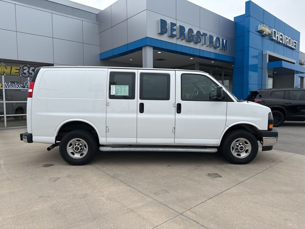 2023 GMC Savana 2500 Work Van Green Bay WI