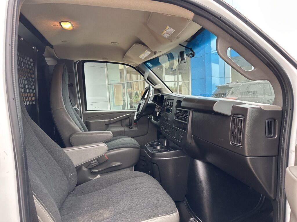 2023 GMC Savana 2500 Work Van Green Bay WI