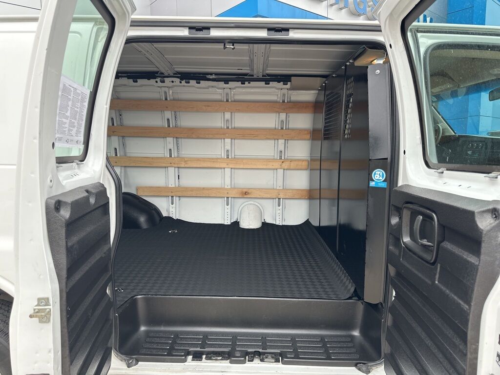 2023 GMC Savana 2500 Work Van Green Bay WI