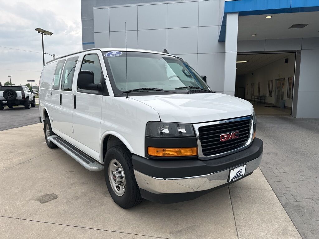 2023 GMC Savana 2500 Work Van Green Bay WI