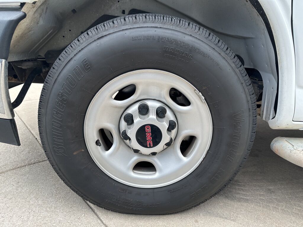 2023 GMC Savana 2500 Work Van Green Bay WI