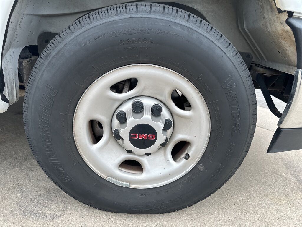 2023 GMC Savana 2500 Work Van Green Bay WI