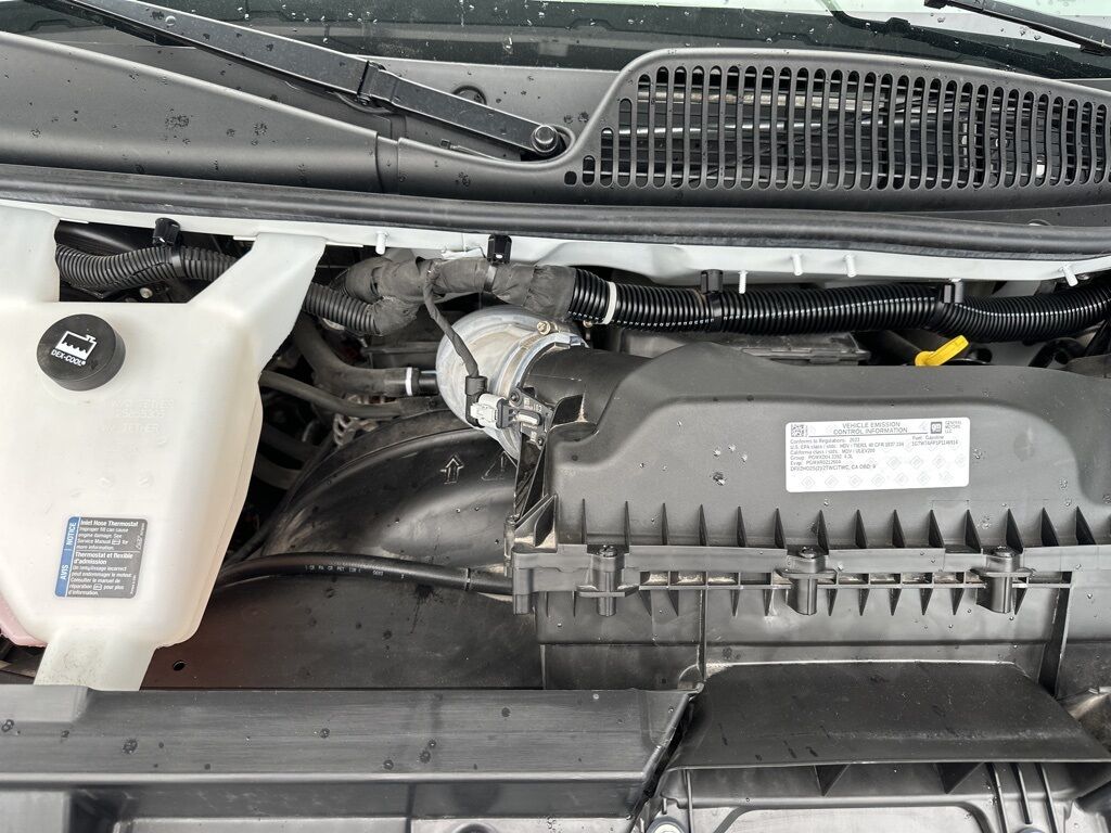 2023 GMC Savana 2500 Work Van Green Bay WI
