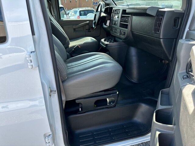 2023 GMC Savana 2500Cargo Van w/ Ladder Rack & Bin Pkg Ashland VA