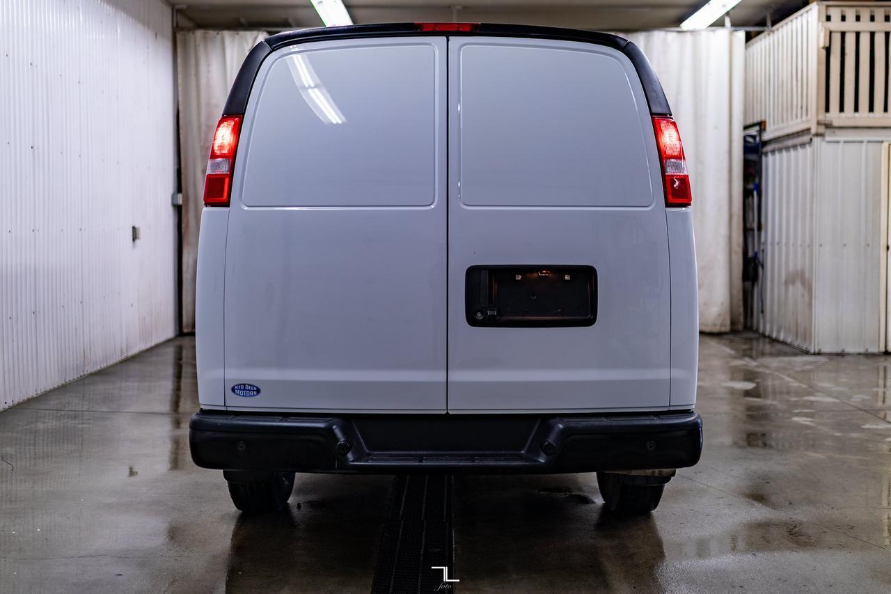 2023 GMC Savana 3500 Cargo Van Reefer BCam Red Deer AB