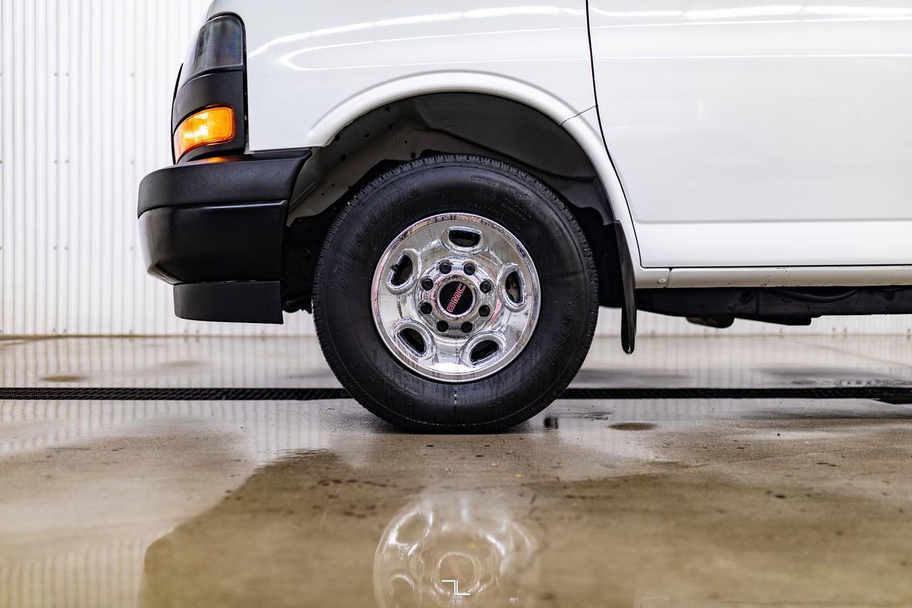 2023 GMC Savana 3500 Cargo Van Reefer BCam Red Deer AB