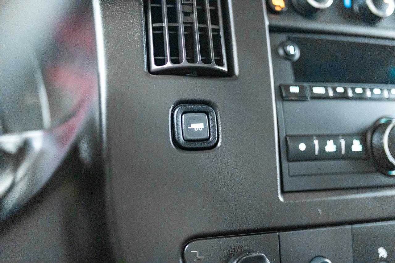 2023 GMC Savana 3500 Cargo Van Reefer BCam Red Deer AB
