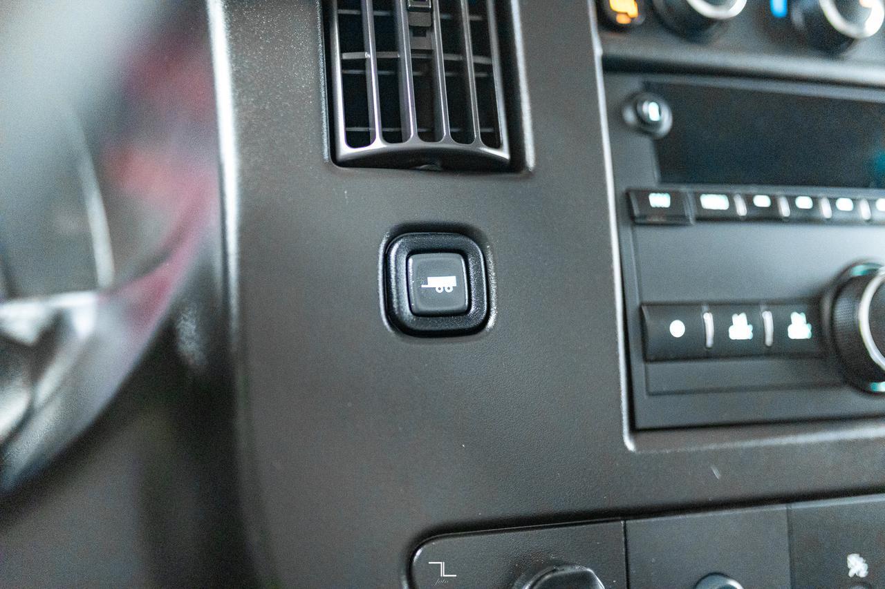 2023 GMC Savana 3500 Cargo Van Reefer BCam Red Deer AB