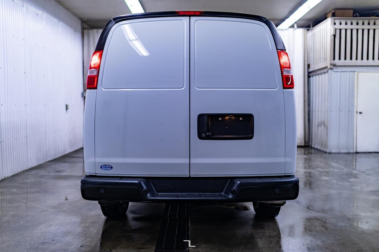 2023 GMC Savana 3500 Cargo Van Reefer BCam Red Deer AB