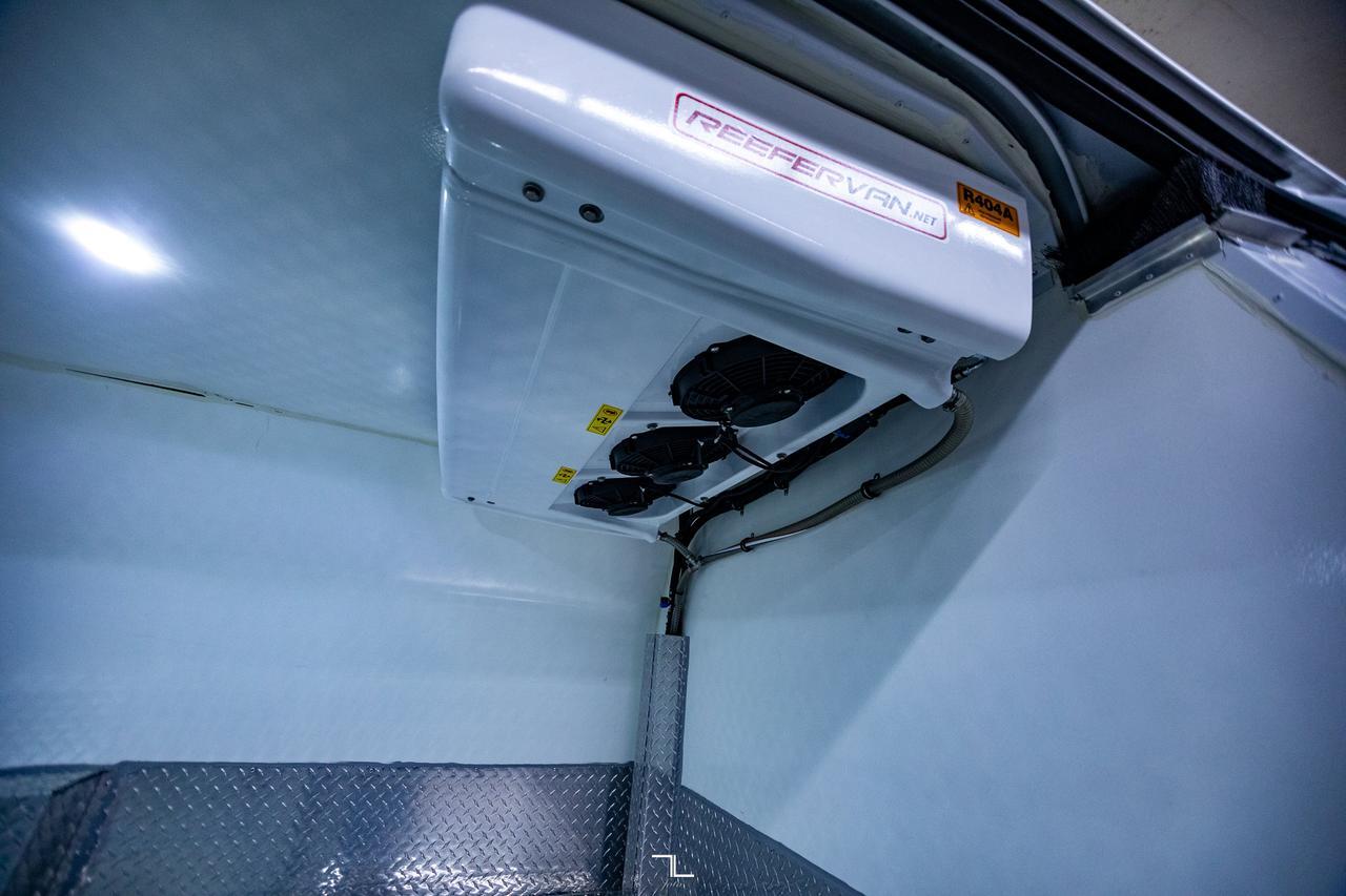 2023 GMC Savana 3500 Cargo Van Reefer BCam Red Deer AB