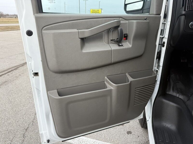 2023 GMC Savana 3500 Extended 15 Passenger Van LS Collinsville OK