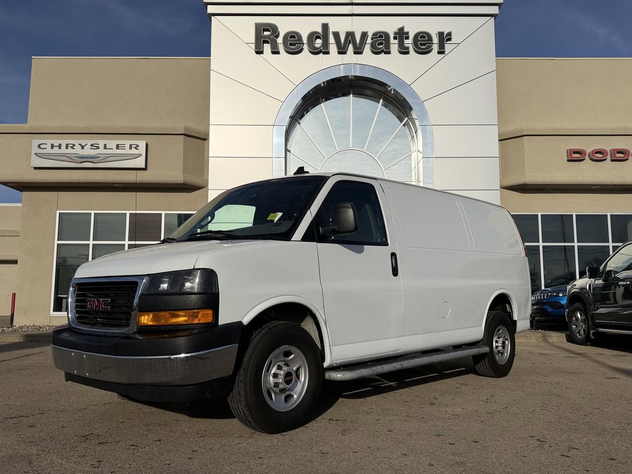 2023 GMC Savana Cargo Van 2500 Full Size RWD | Low KMs | V6 | OnStar | Block Heater