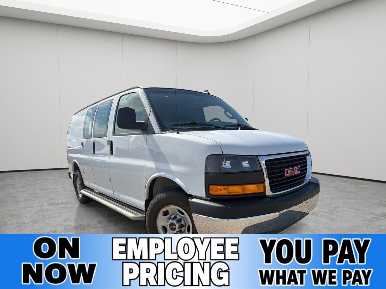 2023 GMC Savana Cargo Van 2500 RWD 135"