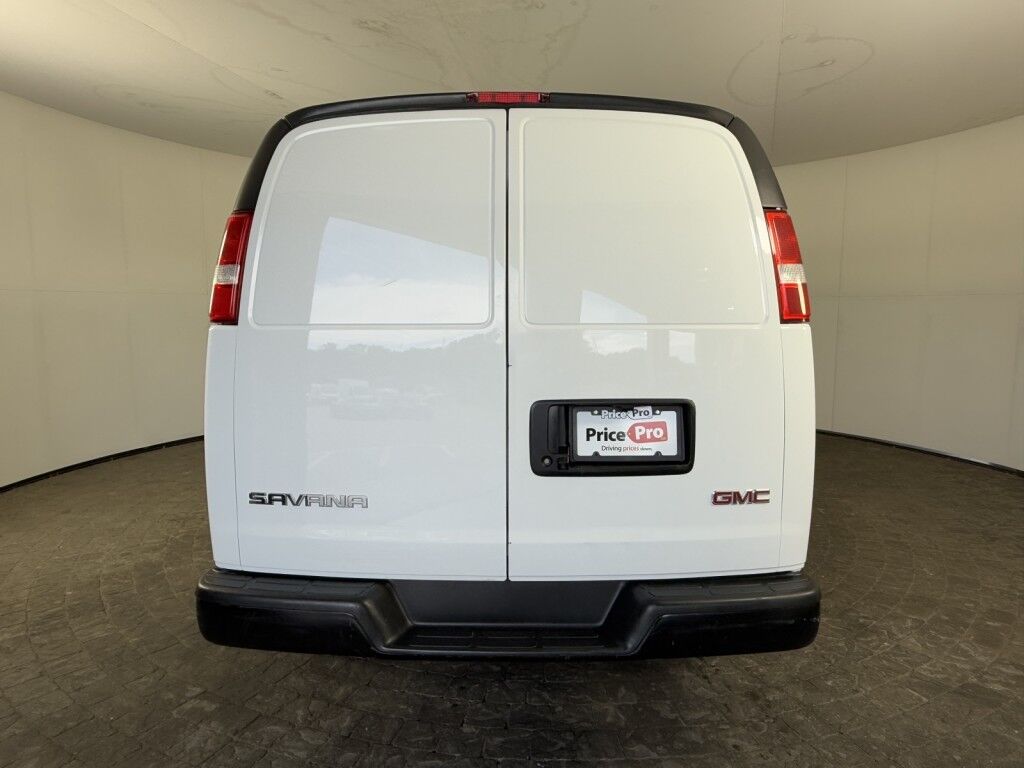 2023 GMC Savana Cargo Van Extended 2500 Maumee OH