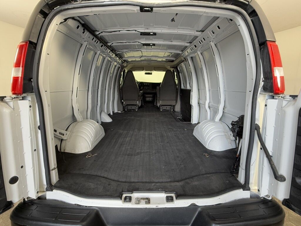 2023 GMC Savana Cargo Van Extended 2500 Maumee OH