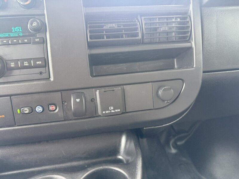 2023 GMC Savana G3500 SRW Box Van w/ Side Door Collinsville OK