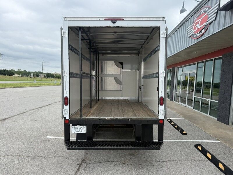 2023 GMC Savana G3500 SRW Box Van w/ Side Door Collinsville OK
