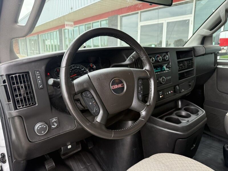 2023 GMC Savana G3500 SRW Box Van w/ Side Door Collinsville OK