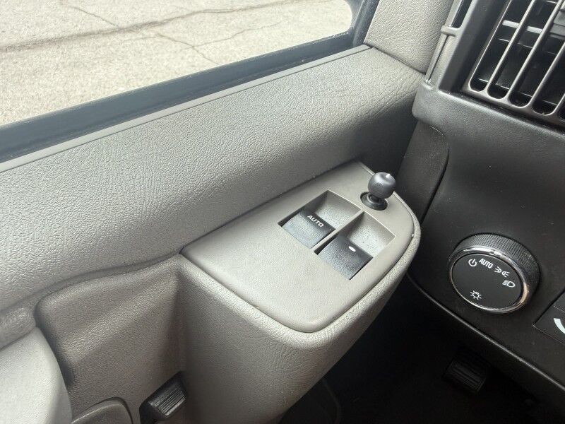 2023 GMC Savana G3500 SRW Box Van w/ Side Door Collinsville OK