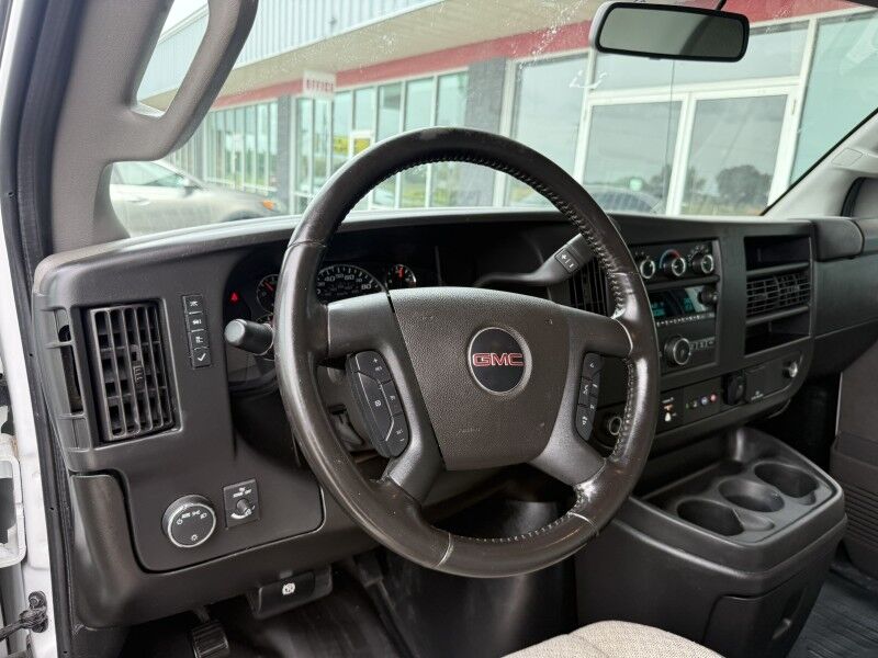 2023 GMC Savana G3500 SRW Box Van w/ Side Door Collinsville OK